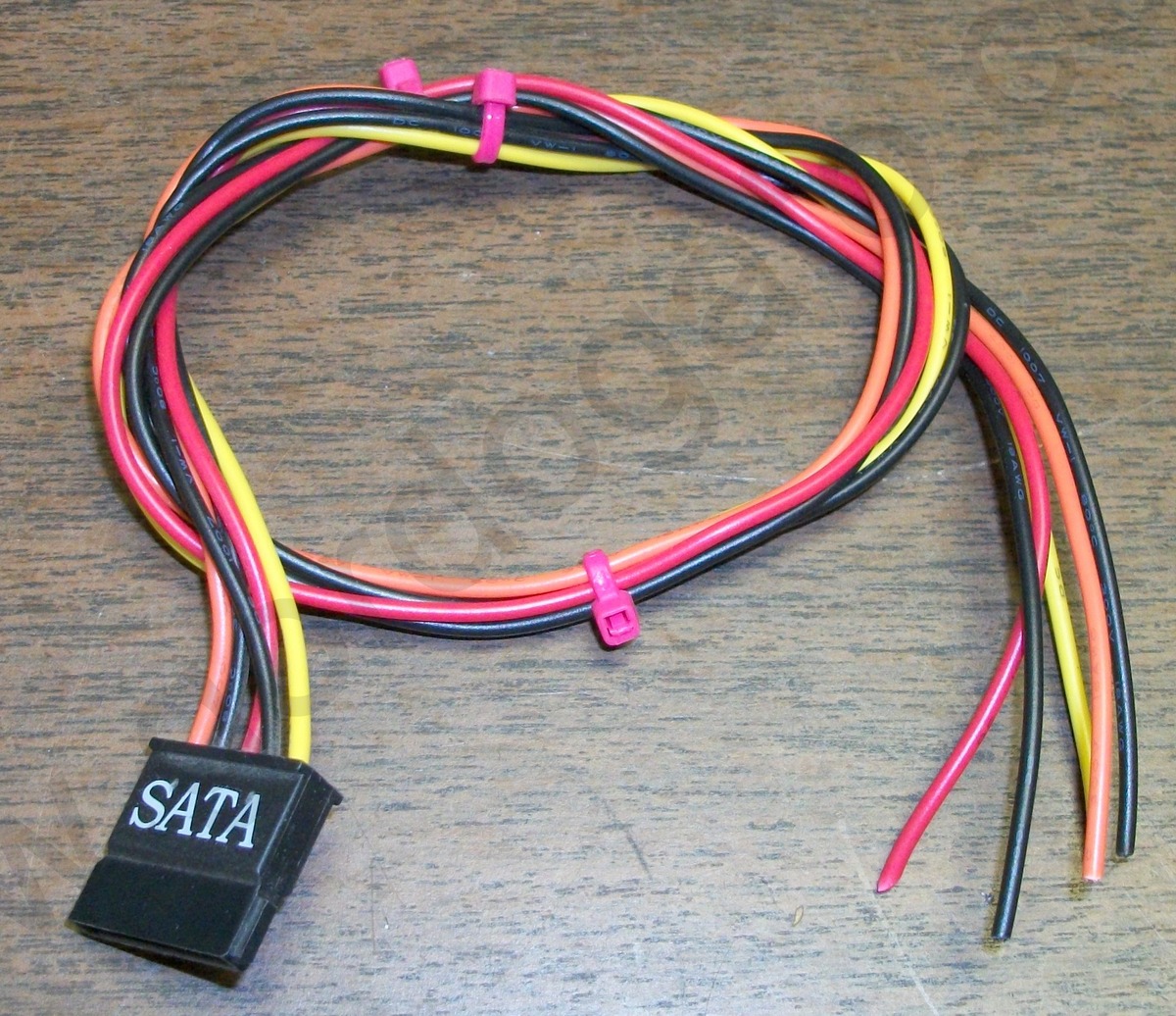 5 Conductor SATA Power Cable - 20"